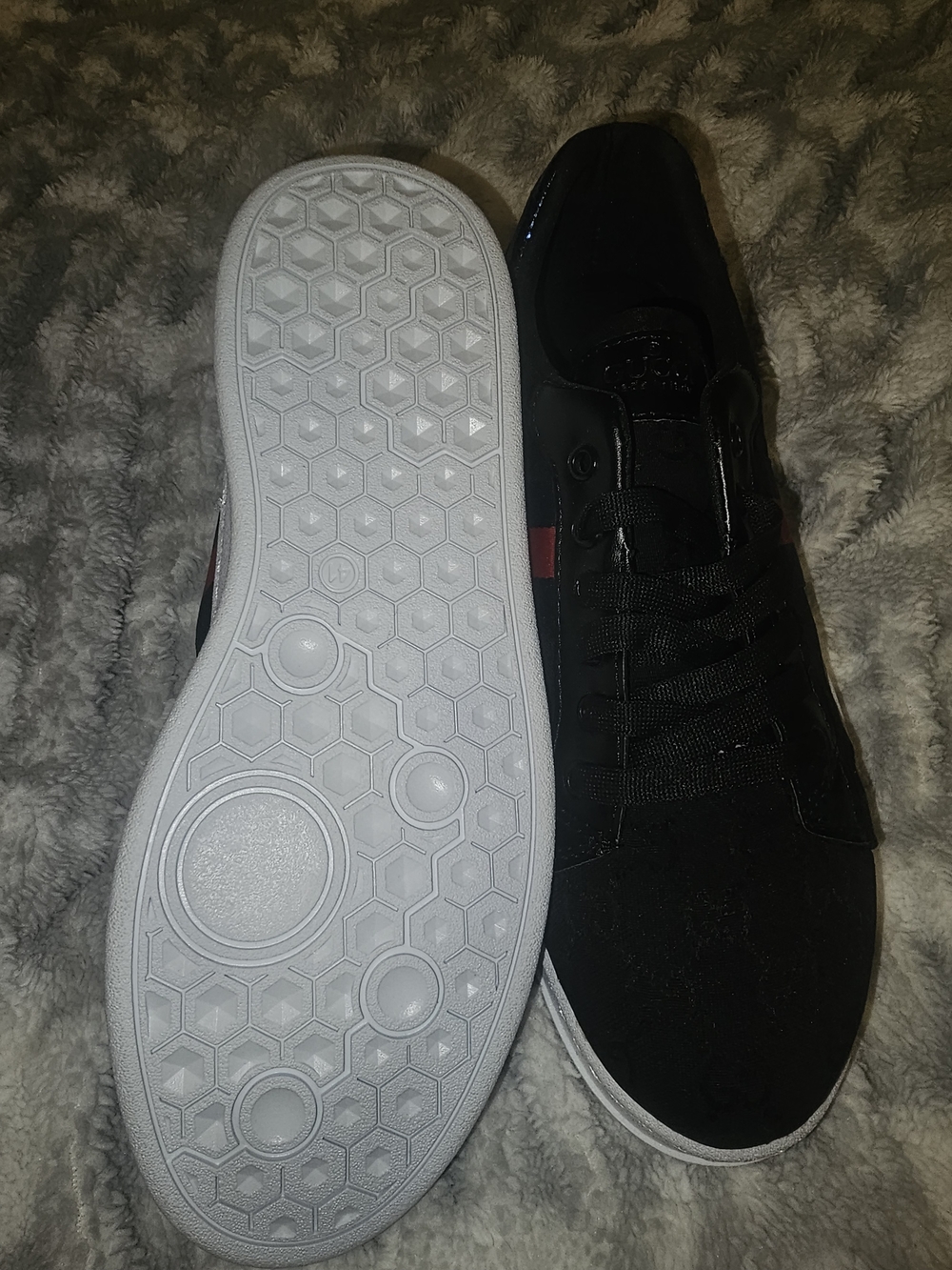 Black Women Low-Top Casual Sneakers